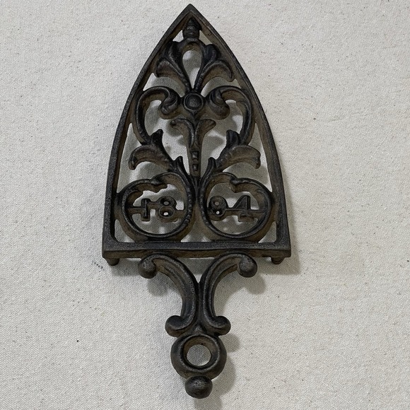 Vintage Wilton Cast Iron Trivet Hot Iron Stand‎ "1894"  Ornate Scroll Design - Picture 11 of 11